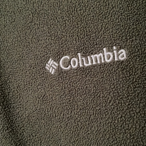 Columbia 1/4 Zip - Picture 2 of 3